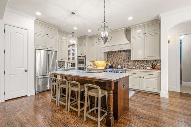 8621 Colina Terrace, Benbrook, TX 76126