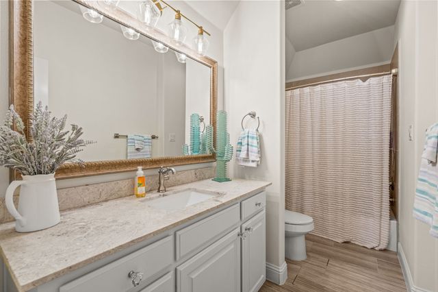 8621 Colina Terrace, Benbrook, TX 76126