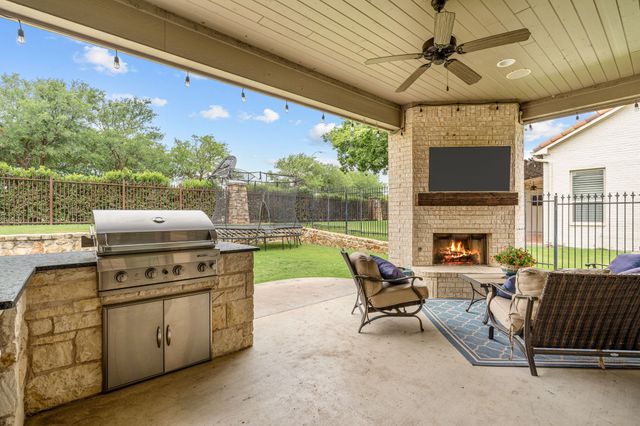 8621 Colina Terrace, Benbrook, TX 76126