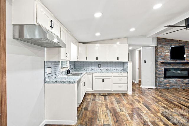 3250 Ole Country Lane, Claremont, NC 28610