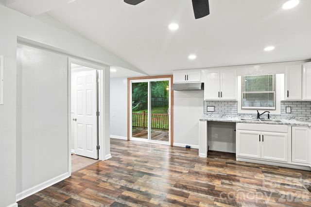 3250 Ole Country Lane, Claremont, NC 28610