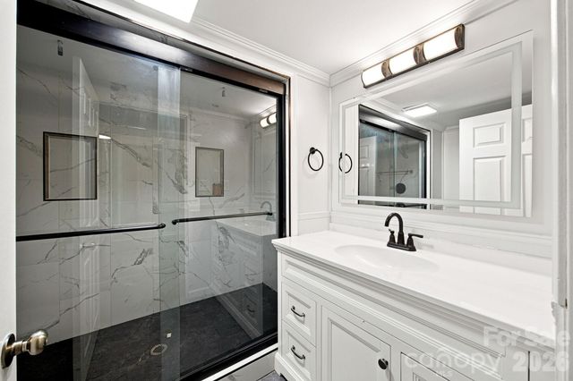 3250 Ole Country Lane, Claremont, NC 28610