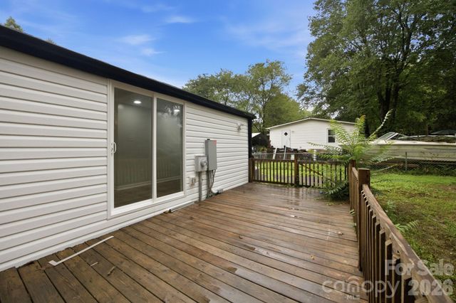 3250 Ole Country Lane, Claremont, NC 28610