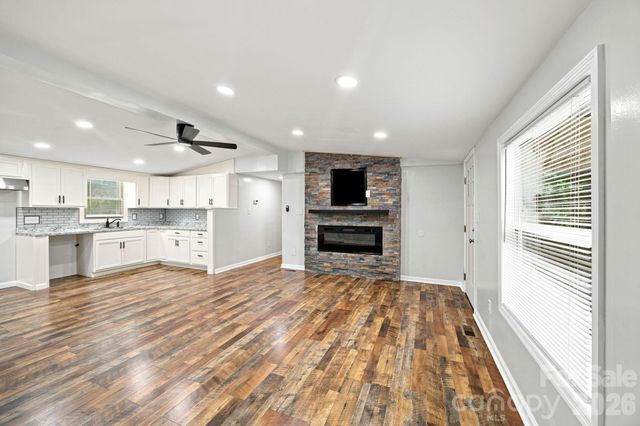3250 Ole Country Lane, Claremont, NC 28610