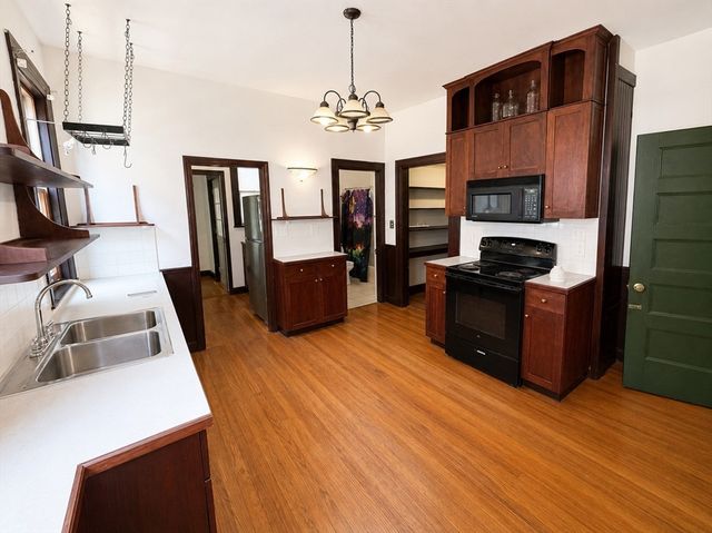 23 Summit Ave, Somerville, MA 02143