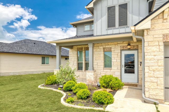 109 Reagor DR, Taylor, TX 76574