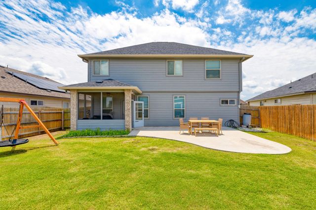 109 Reagor DR, Taylor, TX 76574