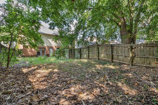 6289 KIRBY DOWNS DR, Memphis, TN 38115