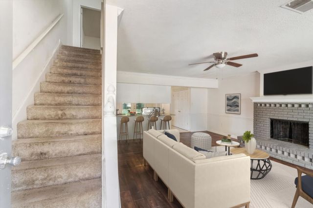 6289 KIRBY DOWNS DR, Memphis, TN 38115