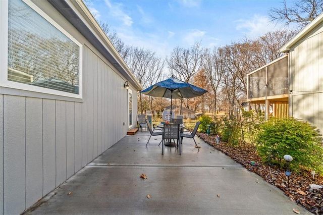 303 S Jackson Street, Spring Hill, KS 66083