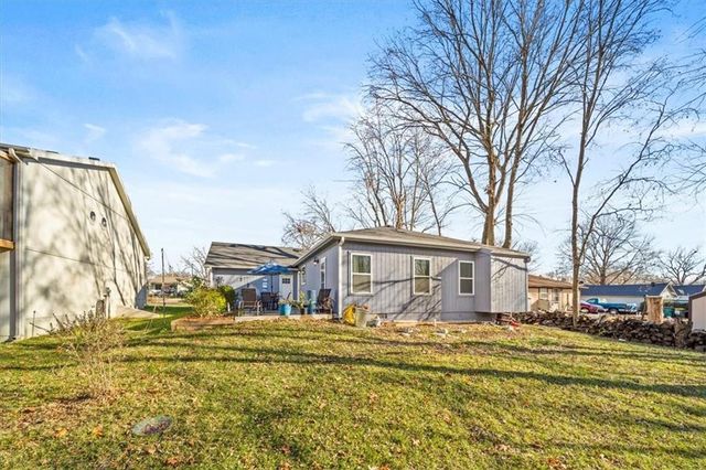 303 S Jackson Street, Spring Hill, KS 66083