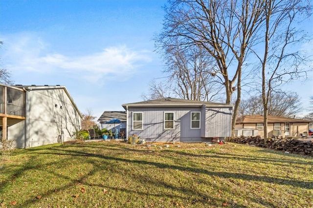 303 S Jackson Street, Spring Hill, KS 66083