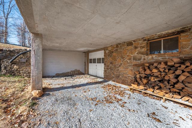 520 Old Trents Ferry Road, Lynchburg, VA 24503