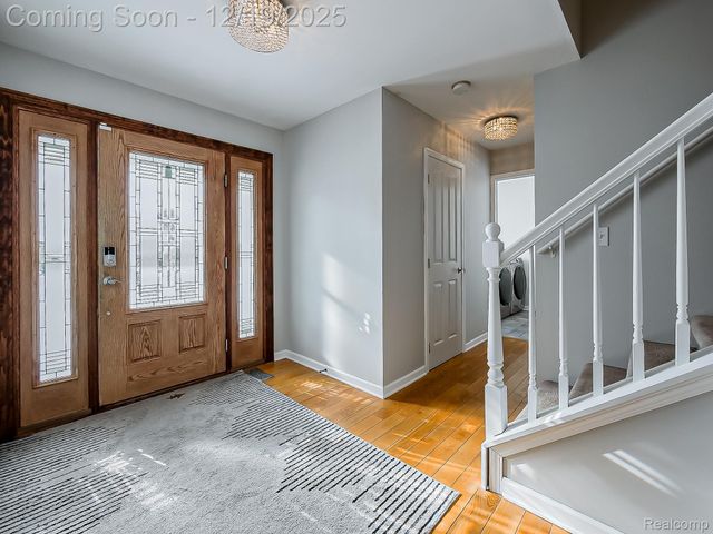 30654 Golden Valley Drive, South Lyon, MI 48165