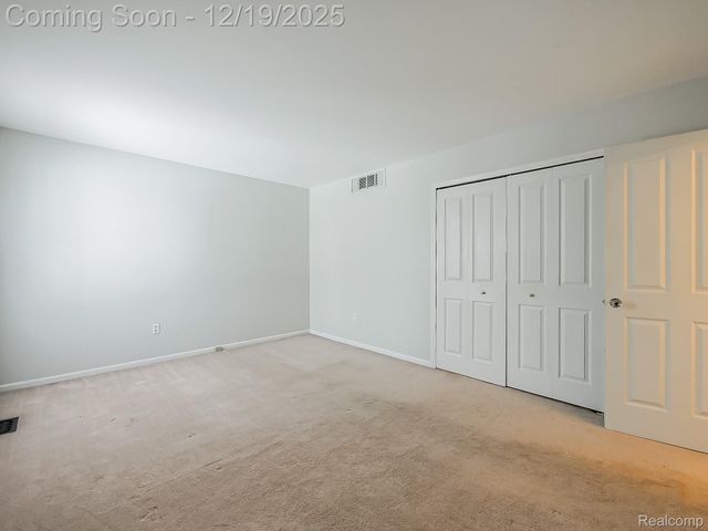 30654 Golden Valley Drive, South Lyon, MI 48165