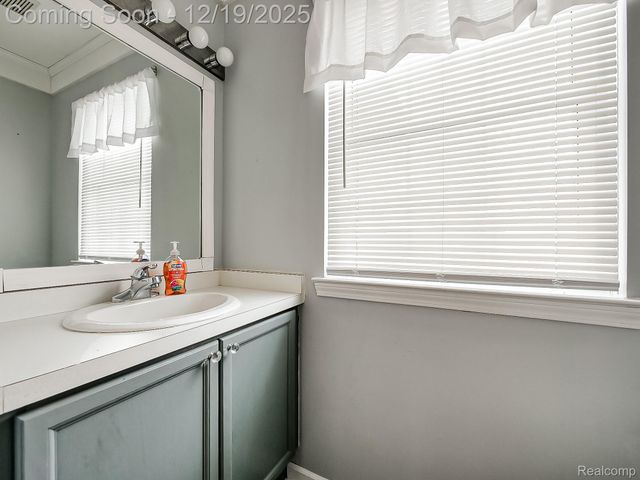 30654 Golden Valley Drive, South Lyon, MI 48165