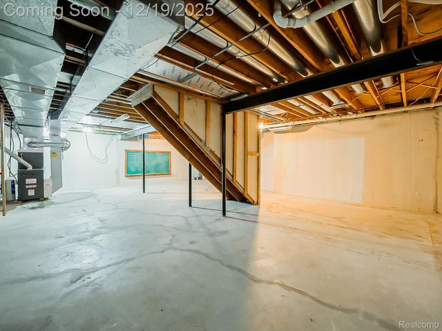 30654 Golden Valley Drive, South Lyon, MI 48165