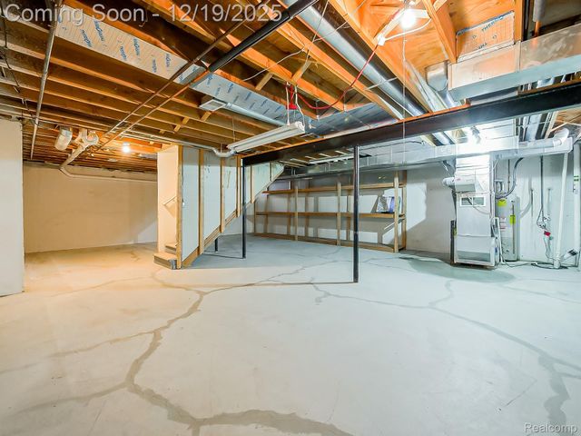 30654 Golden Valley Drive, South Lyon, MI 48165