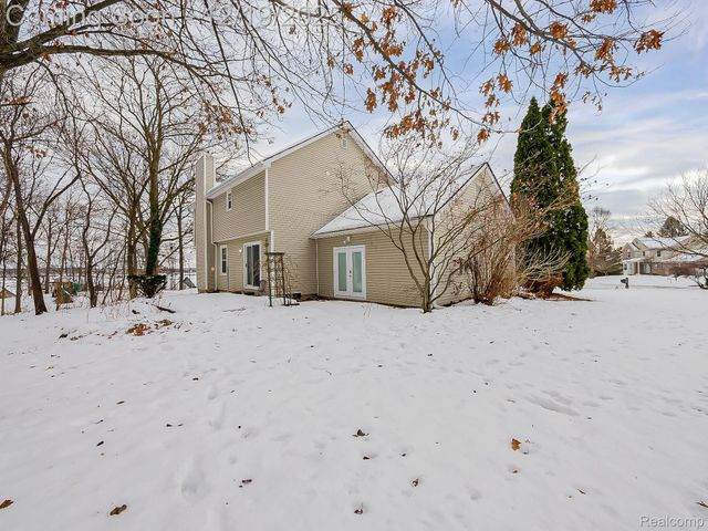 30654 Golden Valley Drive, South Lyon, MI 48165