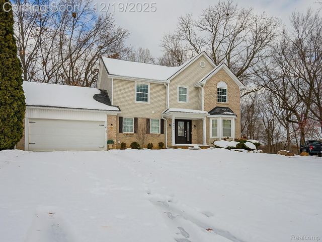 30654 Golden Valley Drive, South Lyon, MI 48165