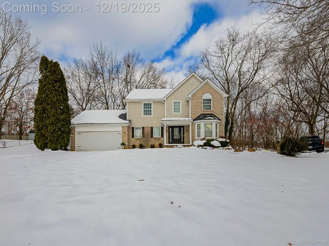 30654 Golden Valley Drive, South Lyon, MI 48165