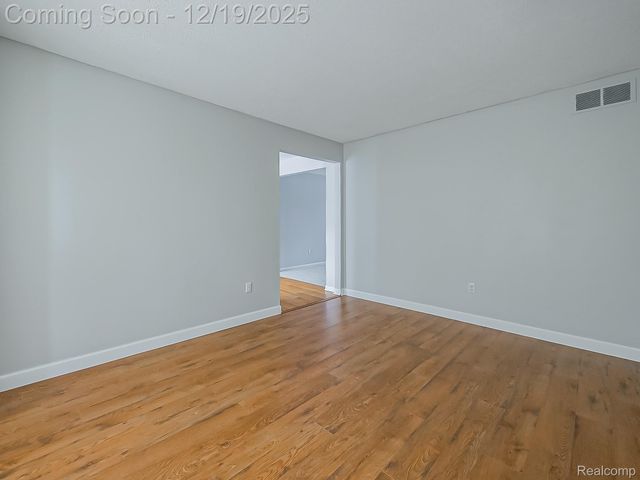 30654 Golden Valley Drive, South Lyon, MI 48165