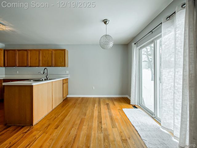 30654 Golden Valley Drive, South Lyon, MI 48165