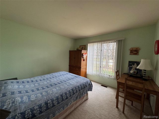 40342 Riverbend Drive, Sterling Heights, MI 48310