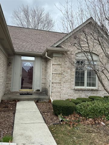 40342 Riverbend Drive, Sterling Heights, MI 48310