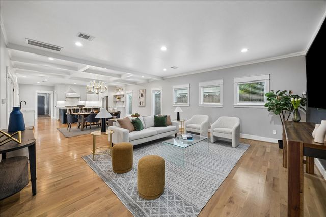 1205 Temple Street, Houston, TX 77009