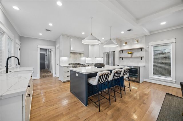 1205 Temple Street, Houston, TX 77009