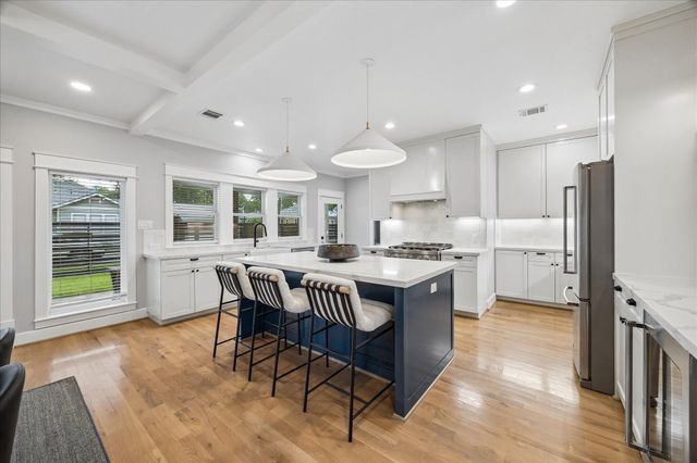 1205 Temple Street, Houston, TX 77009