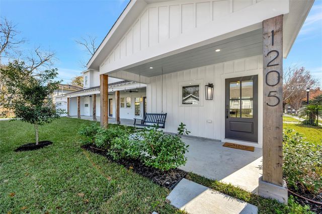 1205 Temple Street, Houston, TX 77009