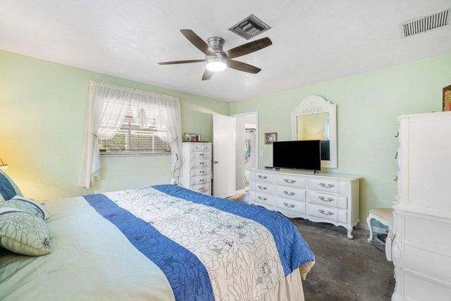 1220 SW 25th Place, Boynton Beach, FL 33426