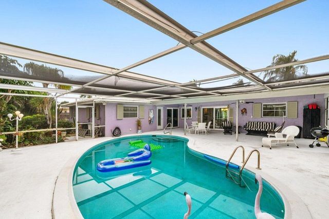 1220 SW 25th Place, Boynton Beach, FL 33426