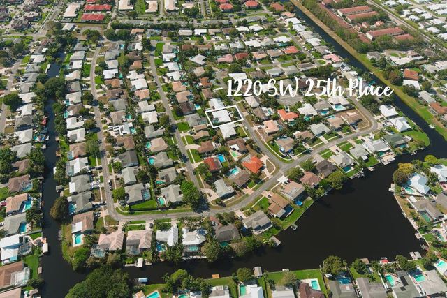 1220 SW 25th Place, Boynton Beach, FL 33426