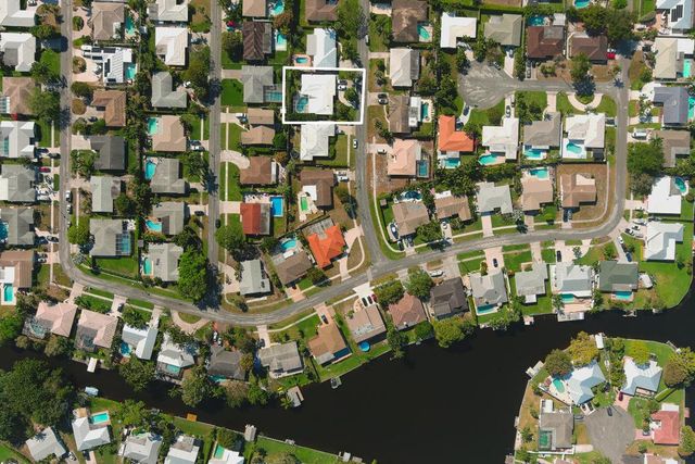 1220 SW 25th Place, Boynton Beach, FL 33426