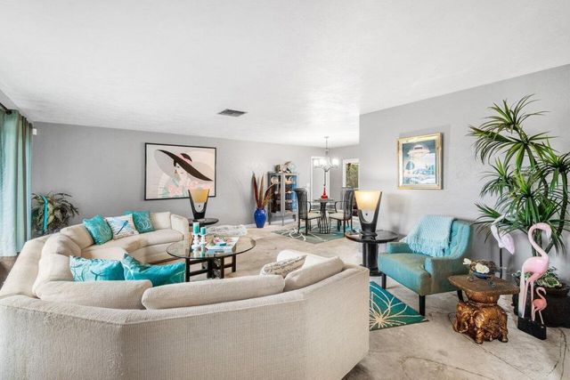 1220 SW 25th Place, Boynton Beach, FL 33426