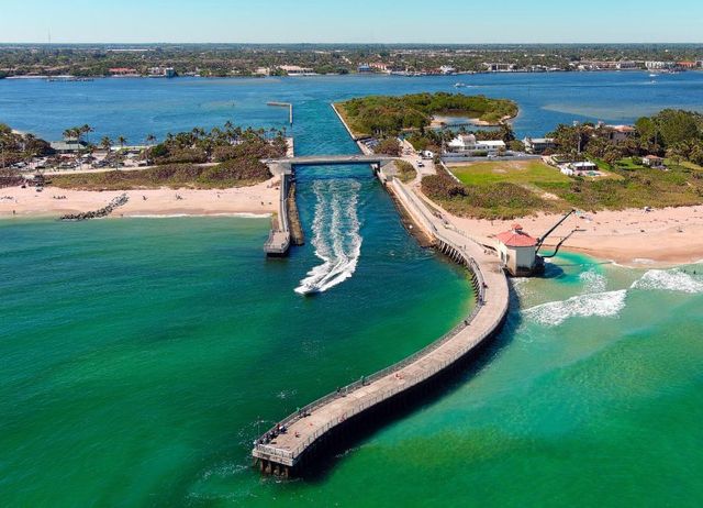 1220 SW 25th Place, Boynton Beach, FL 33426