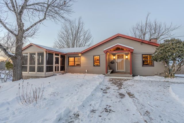 184 Deerfield Road, Nottingham, NH 03290