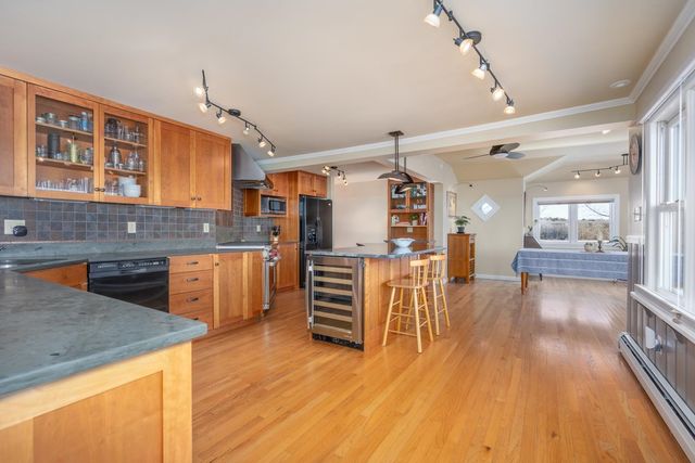 184 Deerfield Road, Nottingham, NH 03290