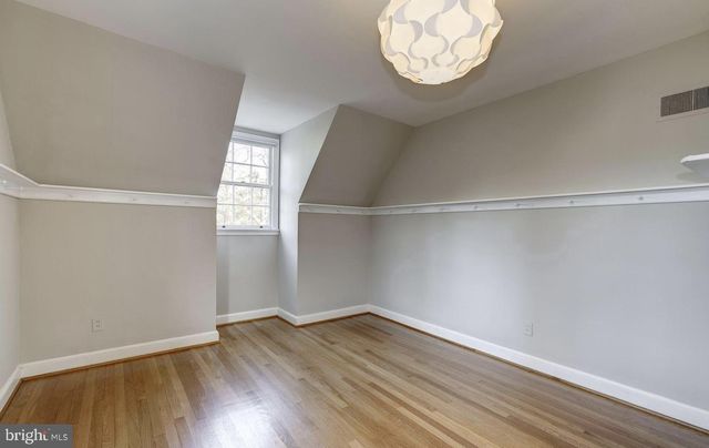1628 N HARRISON ST, Arlington, VA 22205