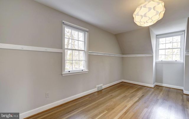 1628 N HARRISON ST, Arlington, VA 22205