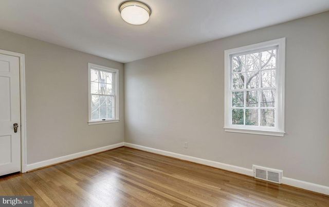 1628 N HARRISON ST, Arlington, VA 22205