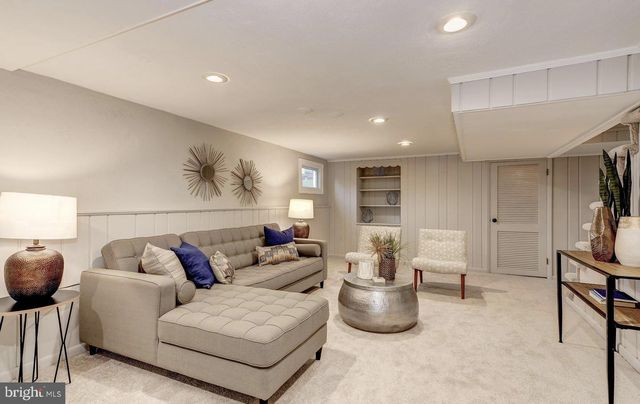 1628 N HARRISON ST, Arlington, VA 22205