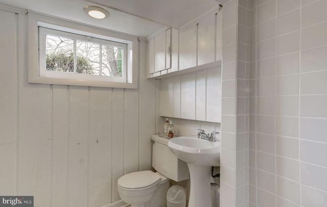 1628 N HARRISON ST, Arlington, VA 22205