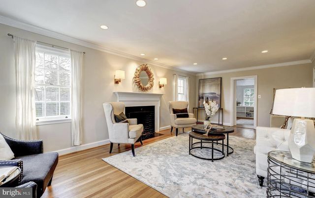 1628 N HARRISON ST, Arlington, VA 22205