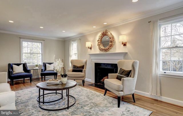 1628 N HARRISON ST, Arlington, VA 22205