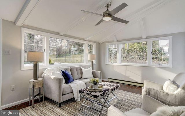 1628 N HARRISON ST, Arlington, VA 22205