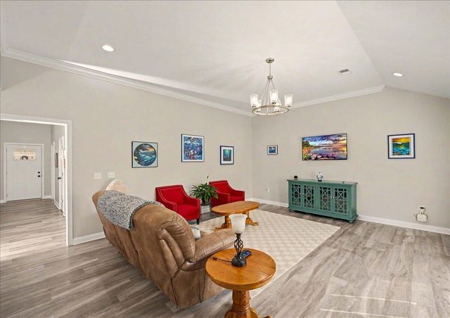452 Middle Creek Way, Berea, KY 40403